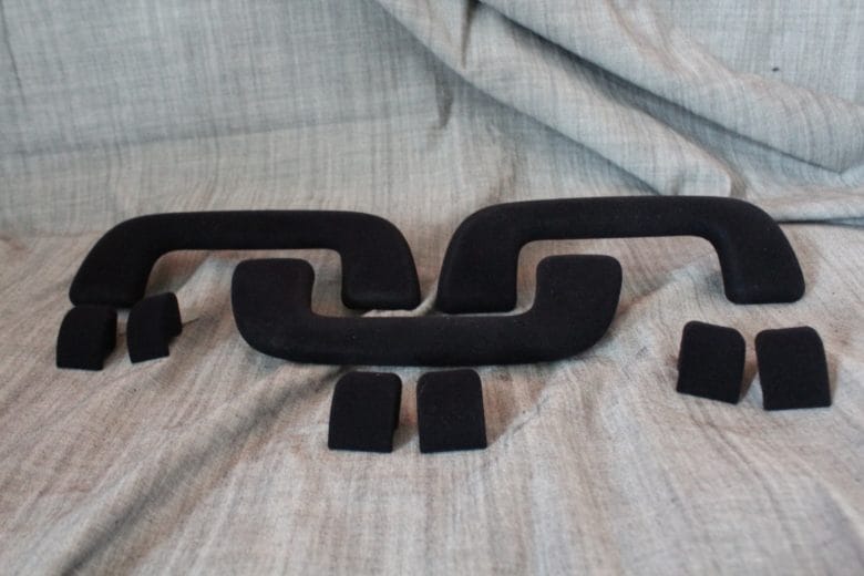 植毛塗装アシストでブラック施工したアシストグリップ