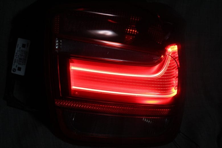 BMW F20修理後のテールランプ点灯確認