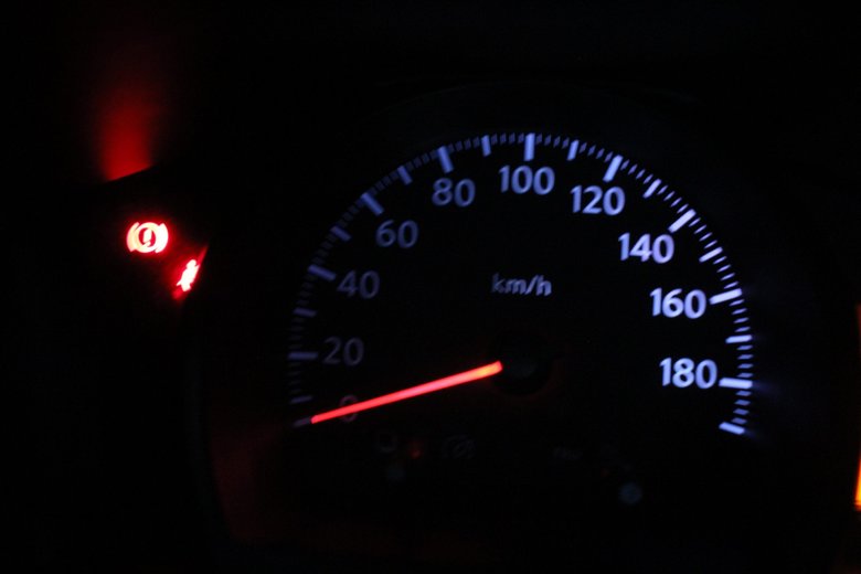 日産 Nv0 バネット スピードメーター修理 Led加工 修理 打ち替え Garage Dep ガレージ ディープ