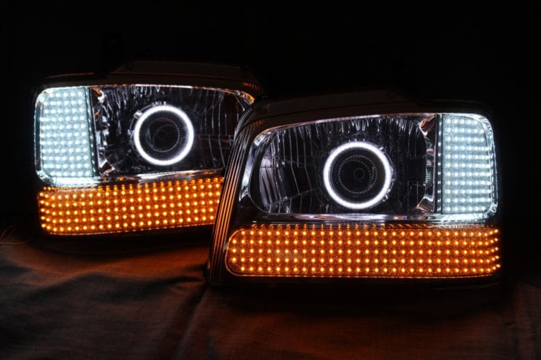 エブリイ ヘッドライト ウィンカー シーケンシャル 流れきり 点灯状態