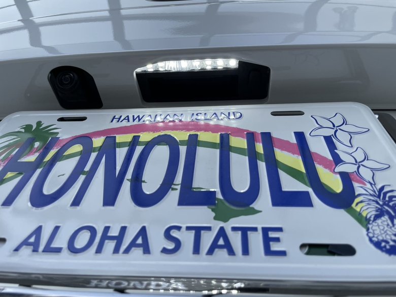 ステップワゴンライセンスランプ加工 点灯アップ画像