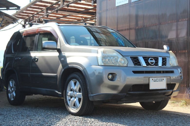 メーター修理のためにお預かりしたT31エクストレイルの外観