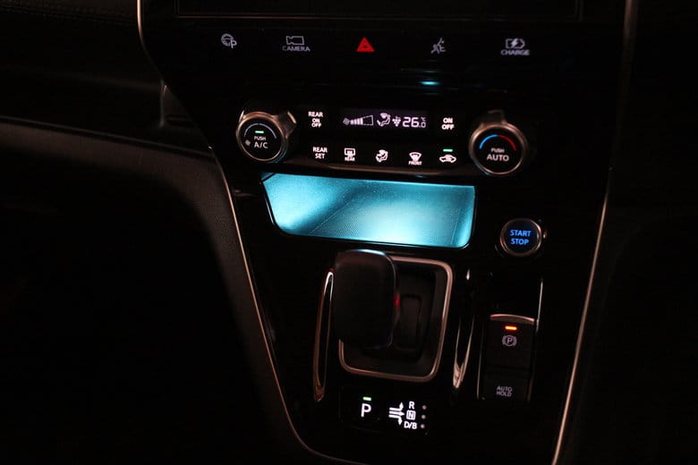 C27セレナLED打ち替え｜スイッチ類の明るさ改善施工