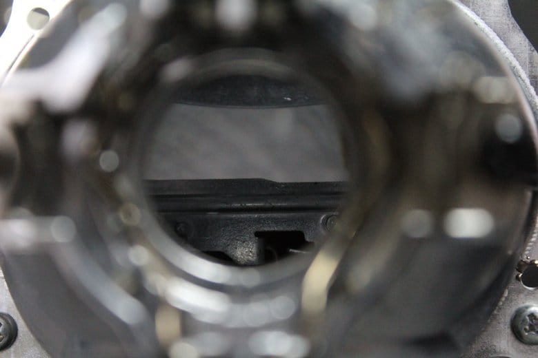 BRZ日本仕様プロジェクターの左上がりカットライン