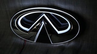 Infiniti-front-emblem-