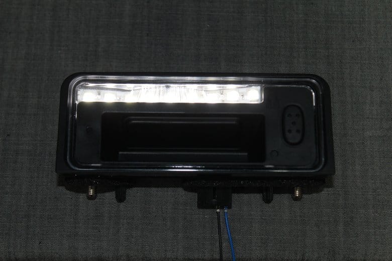 ステップワゴン ナンバー灯 加工後の点灯状態