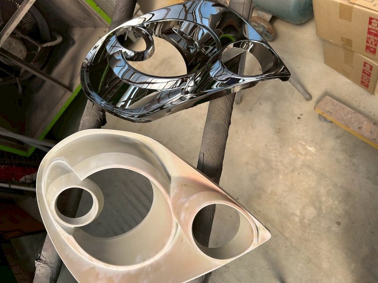 MR-S ヘッドライト加工 ブラスト後のインナー ブラック塗装前